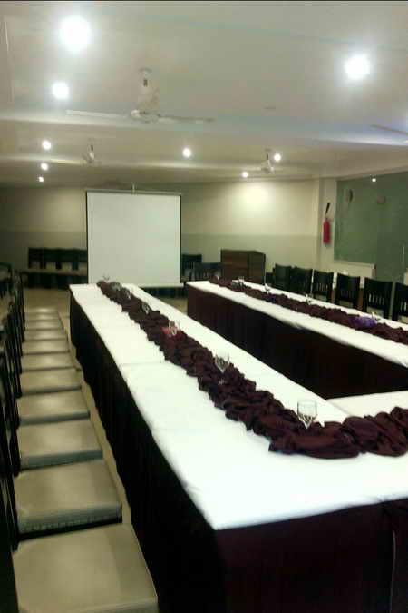 Hotel Multan Continental Kültér fotó